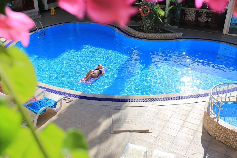 Club Amaris Apartment Мармарис Экстерьер фото